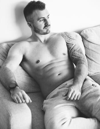 male Private escort - Spencer Price is touring to Gold Coast by invitation