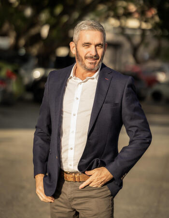  Escort couples  - Dominick