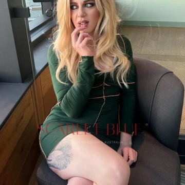 Selfie Pics from Sofie Taylar - Private Escort Melbourne