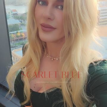 Selfie Pics from Sofie Taylar - Private Escort Melbourne