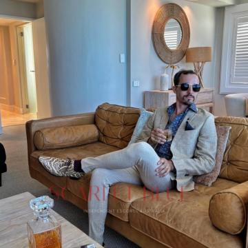 Melbourne Escort - Hugo Renaldi