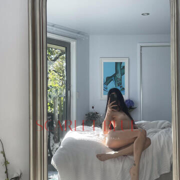 Selfie Pics from Cherry Silk - Private Escort Brisbane