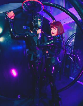 BDSM / Fetish Provider - Mistress Tokyo touring to Perth