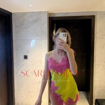 Selfie Pics from Cara Greene - Private Escort Sydney