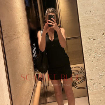 Selfie Pics from Rose Valentine - Private Escort Sydney CBD