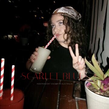 Selfie Pics from Aria Skye - Private Escort Perth