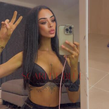 Selfie Pics from Winter Raine - Private Escort Perth