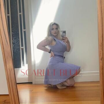 Selfie Pics from Sara Fennic - Private Escort Melbourne
