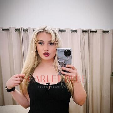 Selfie Pics from Sara Fennic - Private Escort Melbourne