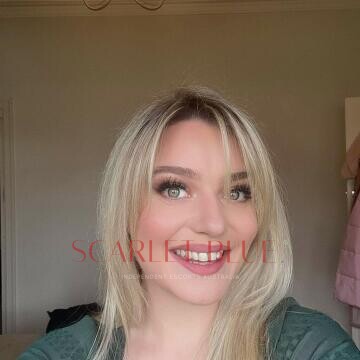 Selfie Pics from Sara Fennic - Private Escort Melbourne