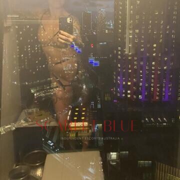 Selfie Pics from Freya Blume - Private Escort Melbourne