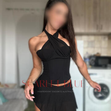 Selfie Pics from Natalie Cruz - Private Escort Gold Coast