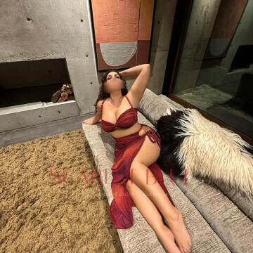 Selfie Pics from Samira Nour - Private Escort Melbourne