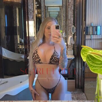 Selfie Pics from Whitney York - Private Escort Melbourne