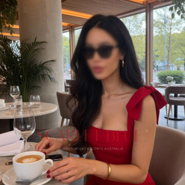 Selfie Pics from Sarah Dallas - Private Escort Melbourne