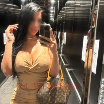 Selfie Pics from Samantha Luxury - Private Escort Sydney