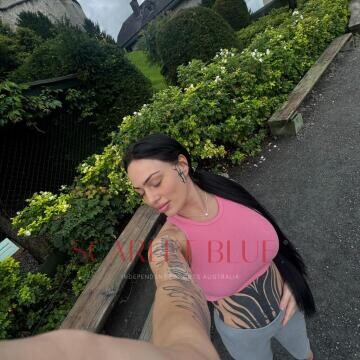 Selfie Pics from Chloe Woods - Private Escort Melbourne