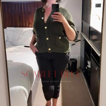 Selfie Pics from Cara Clermont - Private Escort Brisbane