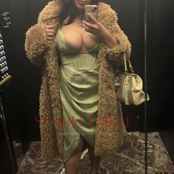 Selfie Pics from Sadie Young - Private Escort Sydney