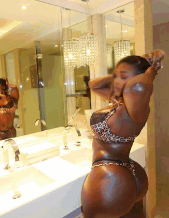 Shaved escort - Mahalia Larue is touring soon to Sydney