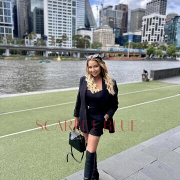 Selfie Pics from Ava Green - Private Escort Touring