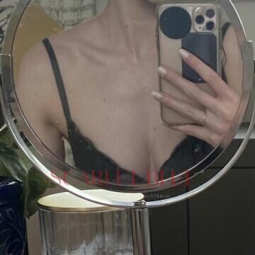 Selfie Pics from Eleanor Darling - Private Escort Brisbane