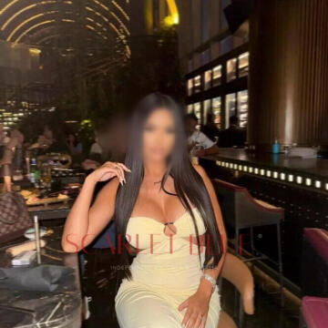 Selfie Pics from Mila Snow - Private Escort Touring