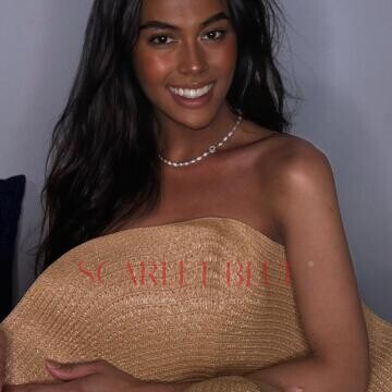 Selfie Pics from Bella Hermosa - Private Escort Melbourne