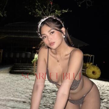 Selfie Pics from Lhiz - Private Escort Perth