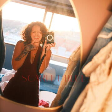 Selfie Pics from Amelia Grae - Private Escort Perth