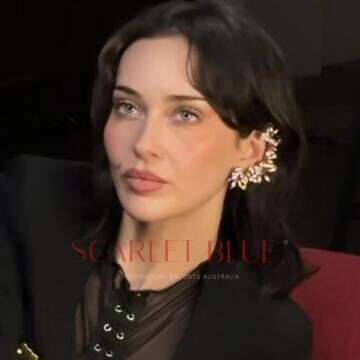 Selfie Pics from Lola Nevertells - Private Escort Sydney