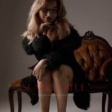 Touring Escort - Zoe Reed