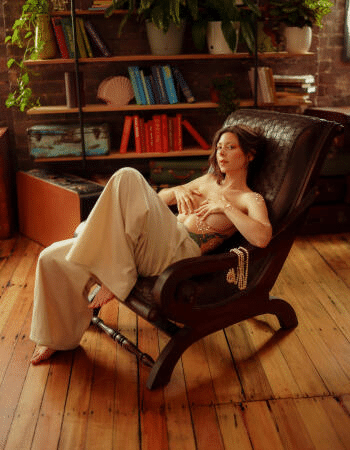 Sydney Dinner Date escort - Jolie