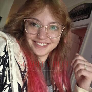 Selfie Pics from Wren Valentine - Private Escort Melbourne