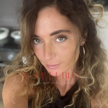 Selfie Pics from Rosa Bloom - Private Escort Queenstown