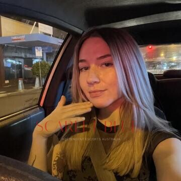 Selfie Pics from Zoe Reed - Private Escort Melbourne