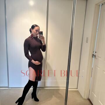 Selfie Pics from Natalie Hawk - Private Escort Sydney