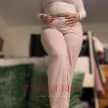 Selfie Pics from Maddison Gunn - Private Escort Melbourne