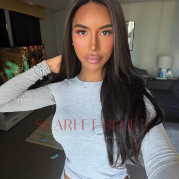 Selfie Pics from The Maddy Perez - Private Escort Sydney