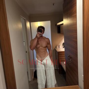Selfie Pics from Calvin Kent - Private Escort Melbourne