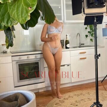 Selfie Pics from Zoey Ashwood - Private Escort Perth