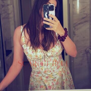 Selfie Pics from Elowyn Nonesuch - Private Escort Melbourne