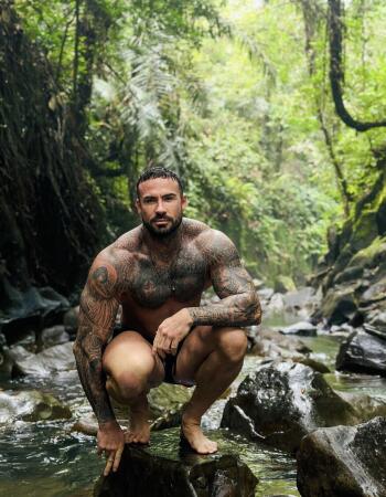 Independent private male escort - Sebastian Ash - Sydney CBD