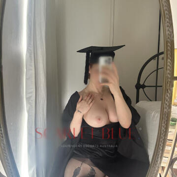 Selfie Pics from Savannah Fox - Private Escort Melbourne