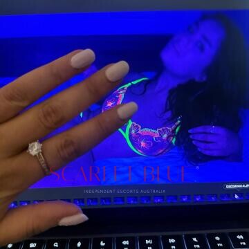 Selfie Pics from Carmen Chambers - Private Escort Melbourne