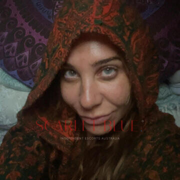 Selfie Pics from Zoe Zest - Private Escort Touring