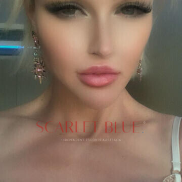 Selfie Pics from Carmela Coultier - Private Escort Sydney