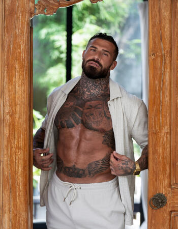 Gold Coast independent private male escort - Mr Iconic