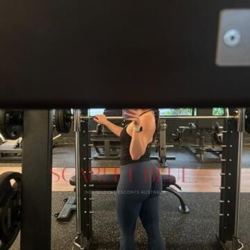 Selfie Pics from Holli Hayes - Private Escort Touring