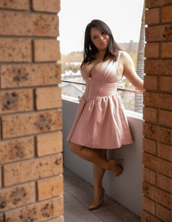 Black hair escort - Sadie Young